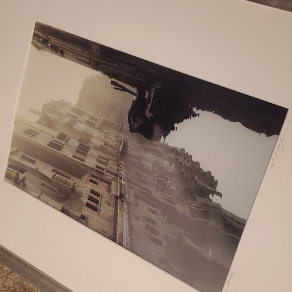 Like new! Framed Venice Italy canal shot - Picture 5 of 7